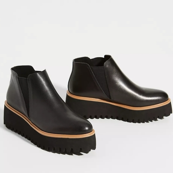 All Black Platform Chelsea Boots - black - Picture 2 of 11